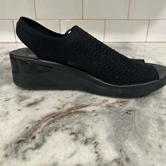 Bzees Black Slingback Sparkle Sandals with Cushioned Comfort Size 10 - Picture 2 of 7